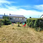 Semesterbostad Seaside House, Les Fleurs Créances