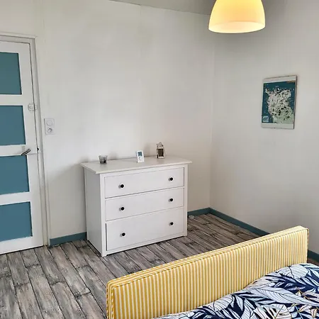 Vakantiehuis Maison De Bord De Mer, Les Fleurs Créances